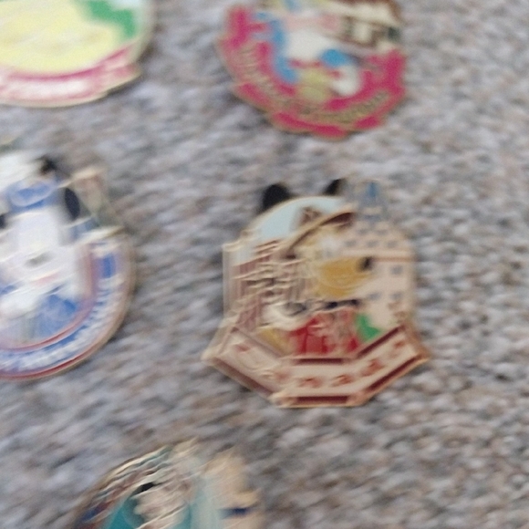 Epcot Center World Showcase Collector Pins - Picture 10 of 13